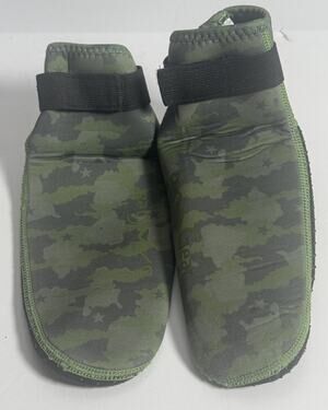 Seavenger Neoprene Water Socks Camo Green Non Slip Hook & Loop Size S